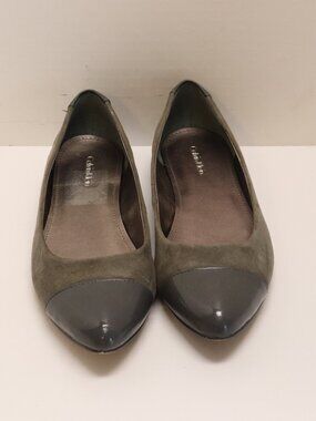 Calvin Klein Women's Two-Tone Flats Measurement Around L101/4in W3in